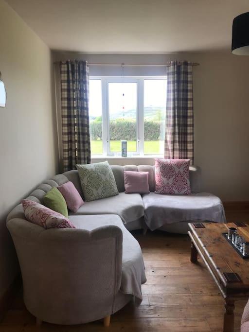 Rosie'S Pad Villa Louisburgh Buitenkant foto