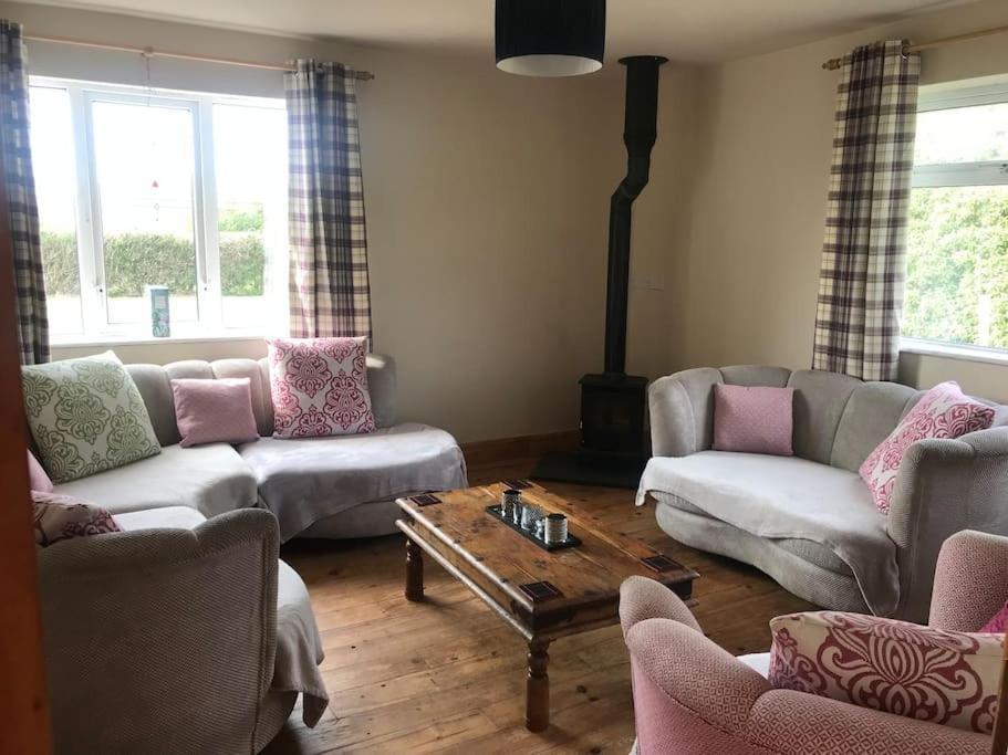 Rosie'S Pad Villa Louisburgh Buitenkant foto